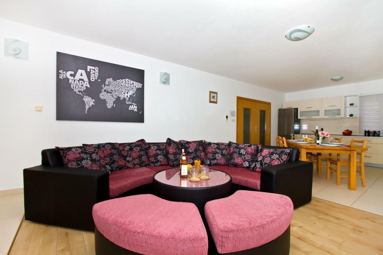 Villa Omis Michy - Family House For Big And Small Groups Eksteriør bilde