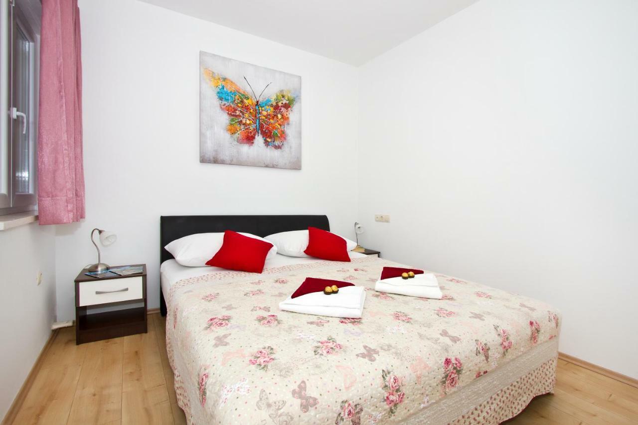 Villa Omis Michy - Family House For Big And Small Groups Eksteriør bilde