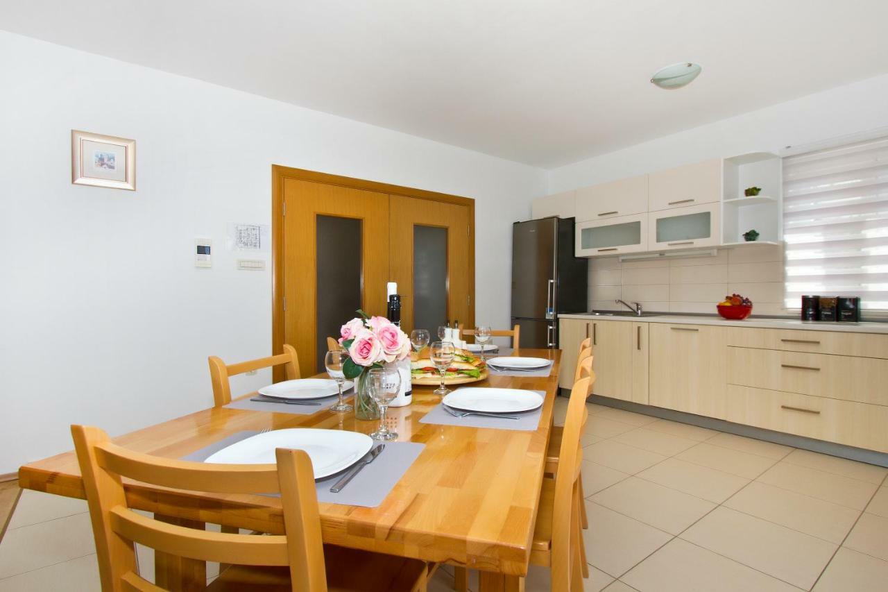 Villa Omis Michy - Family House For Big And Small Groups Eksteriør bilde