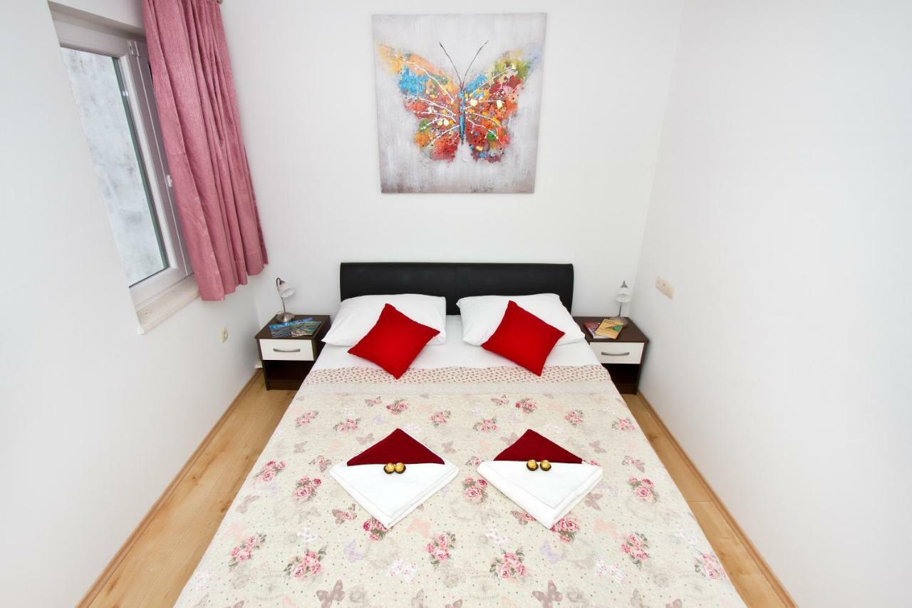 Villa Omis Michy - Family House For Big And Small Groups Eksteriør bilde